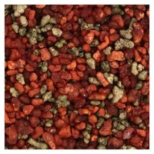 Eine Nahaufnahme von rotem und grünem Kies mit Weihrauch-Jerusalem-Räucherwerk.