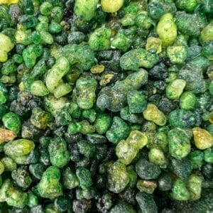 Eine Nahaufnahme von grünen und Zitronen-Weihrauch-Felsen.