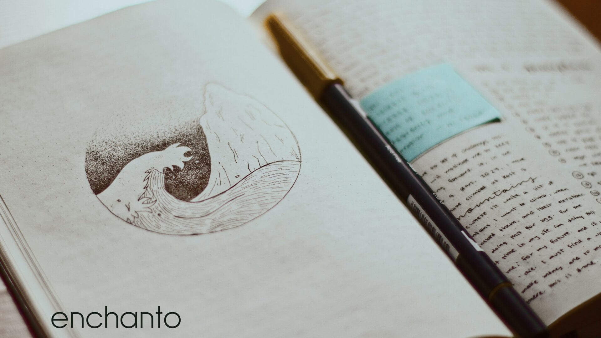 Ein offenes Buch mit der Zeichnung einer Welle in einem Traumtagebuch.